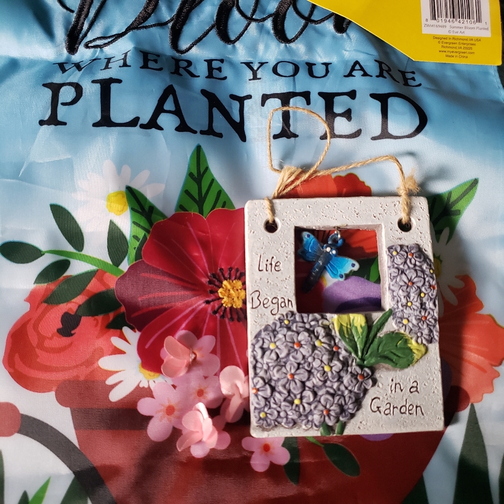 Floral Garden Flag and Decor Set - Picture 2 of 4